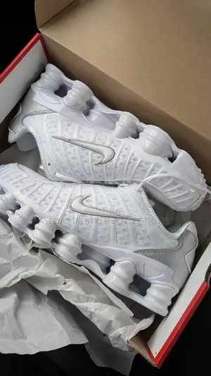 Solid Nike Shox Sneakers