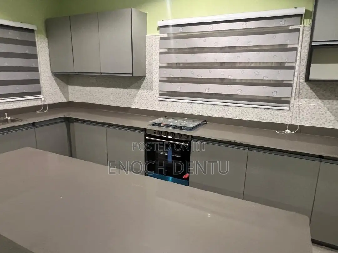 4bdrm House in Pokuase for sale