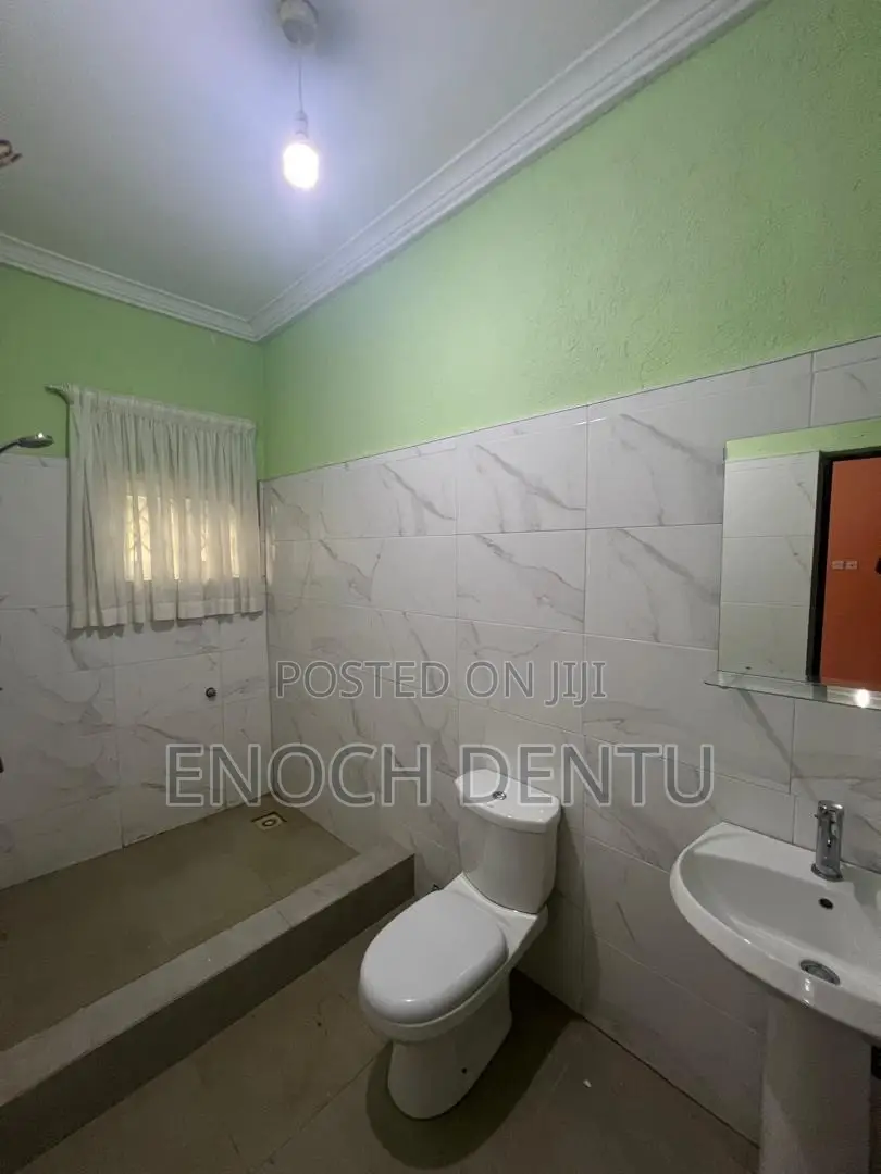 4bdrm House in Pokuase for sale