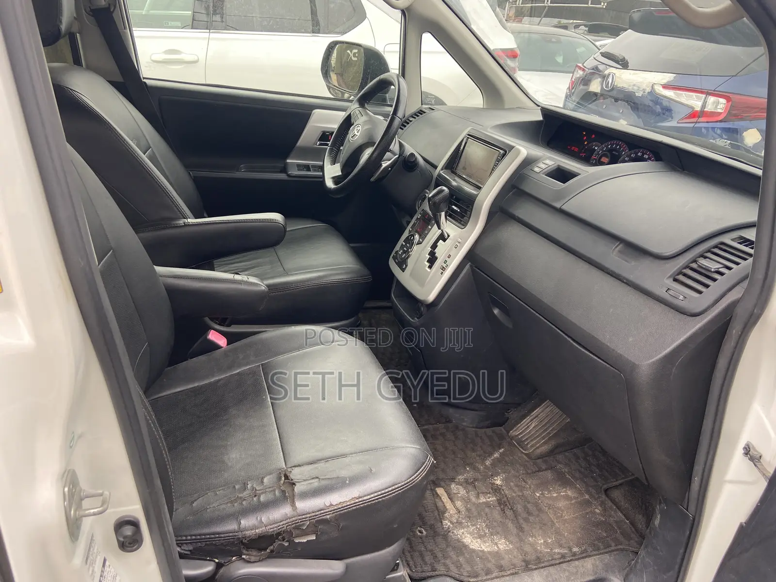 Toyota Voxy 2012 White