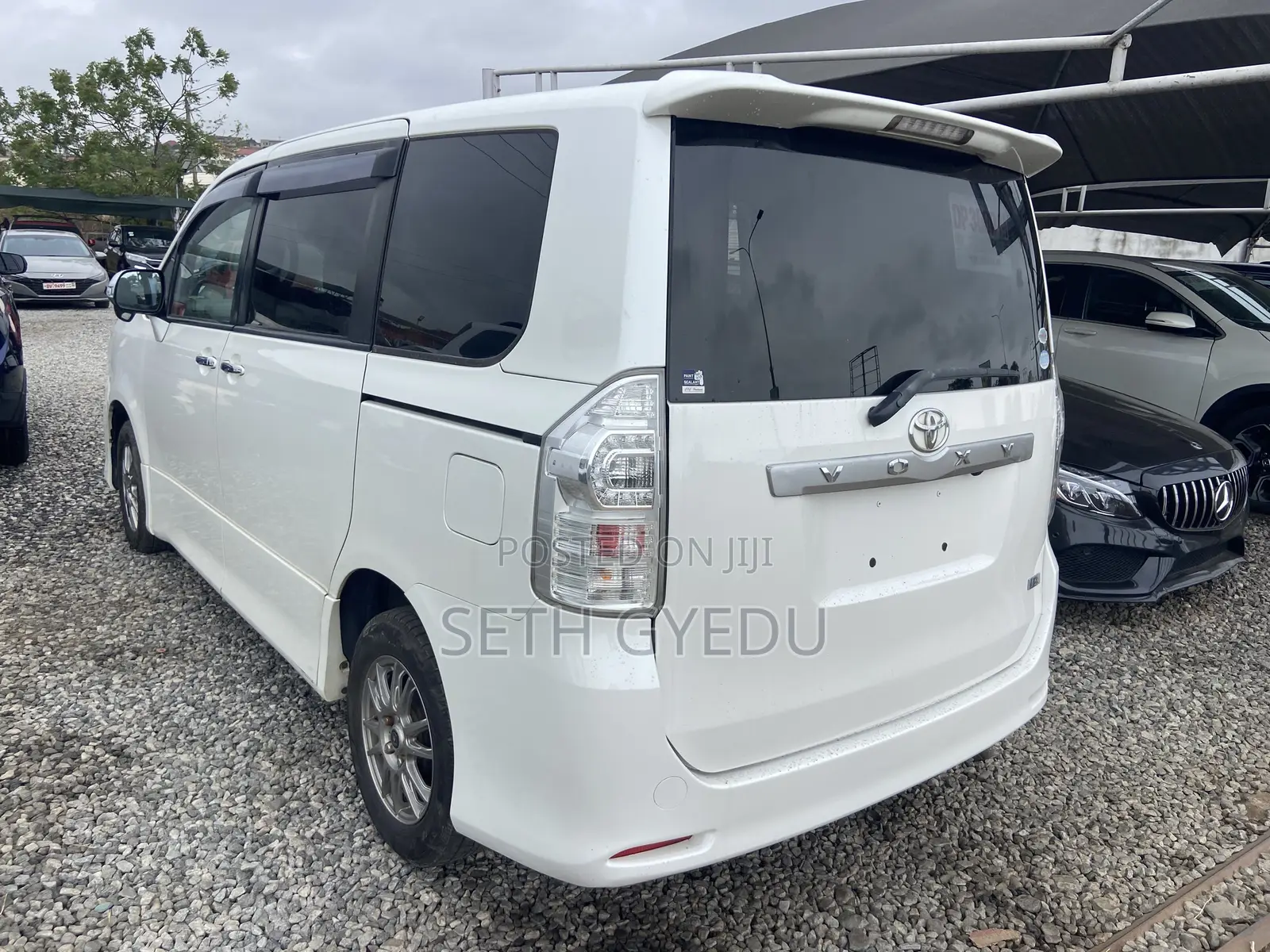 Toyota Voxy 2012 White
