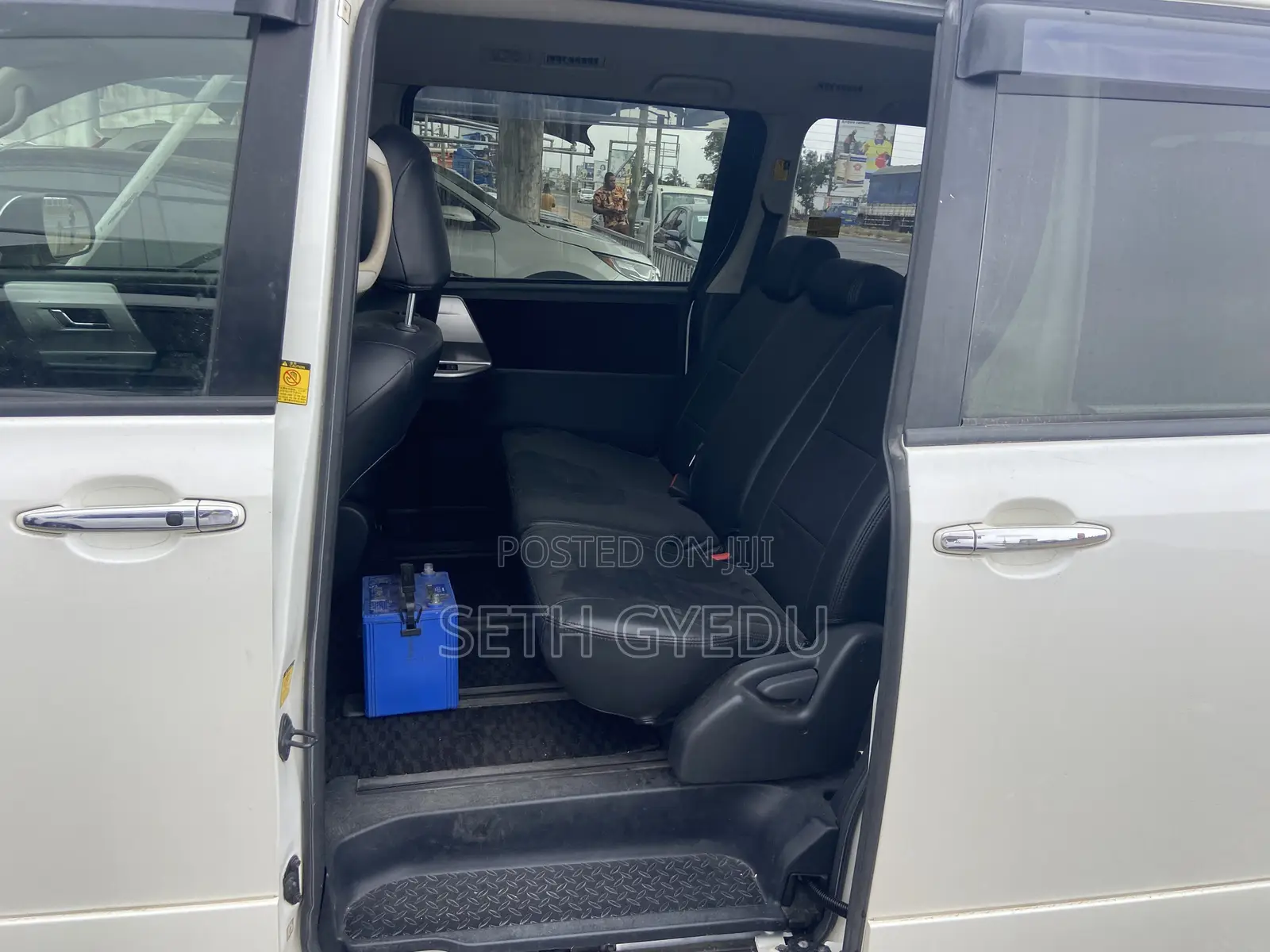 Toyota Voxy 2012 White