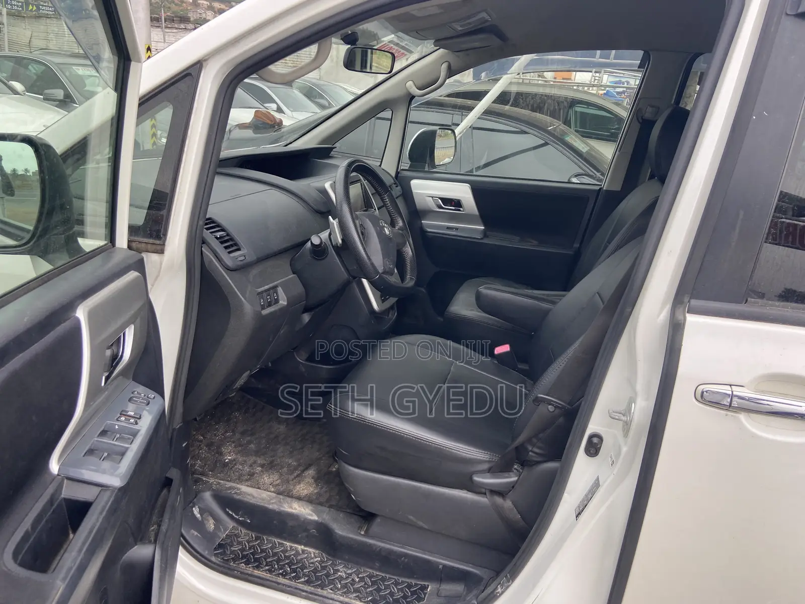 Toyota Voxy 2012 White