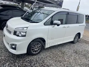 Toyota Voxy 2012 White