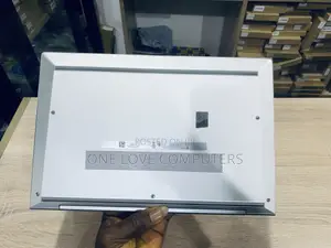 Laptop HP EliteBook 845 G8 16GB AMD Ryzen 3 SSD 256GB