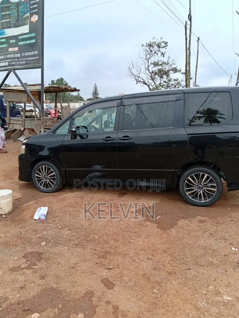 Toyota Voxy V 4WD 7-Seater 2012 Black