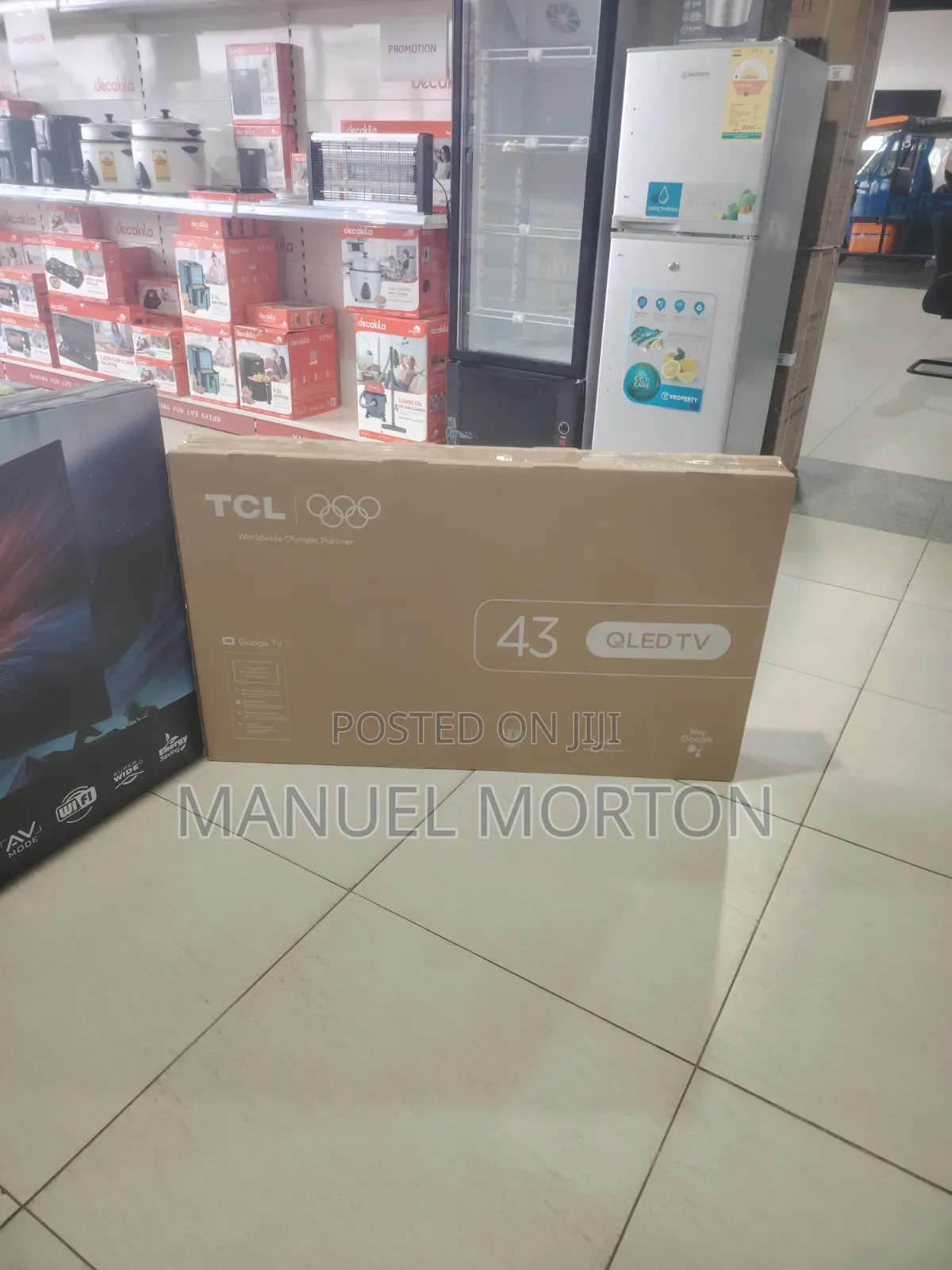 TCL 43" S5K QLED Smart TV: Vivid Colors and Sleek Bezel-Less Design