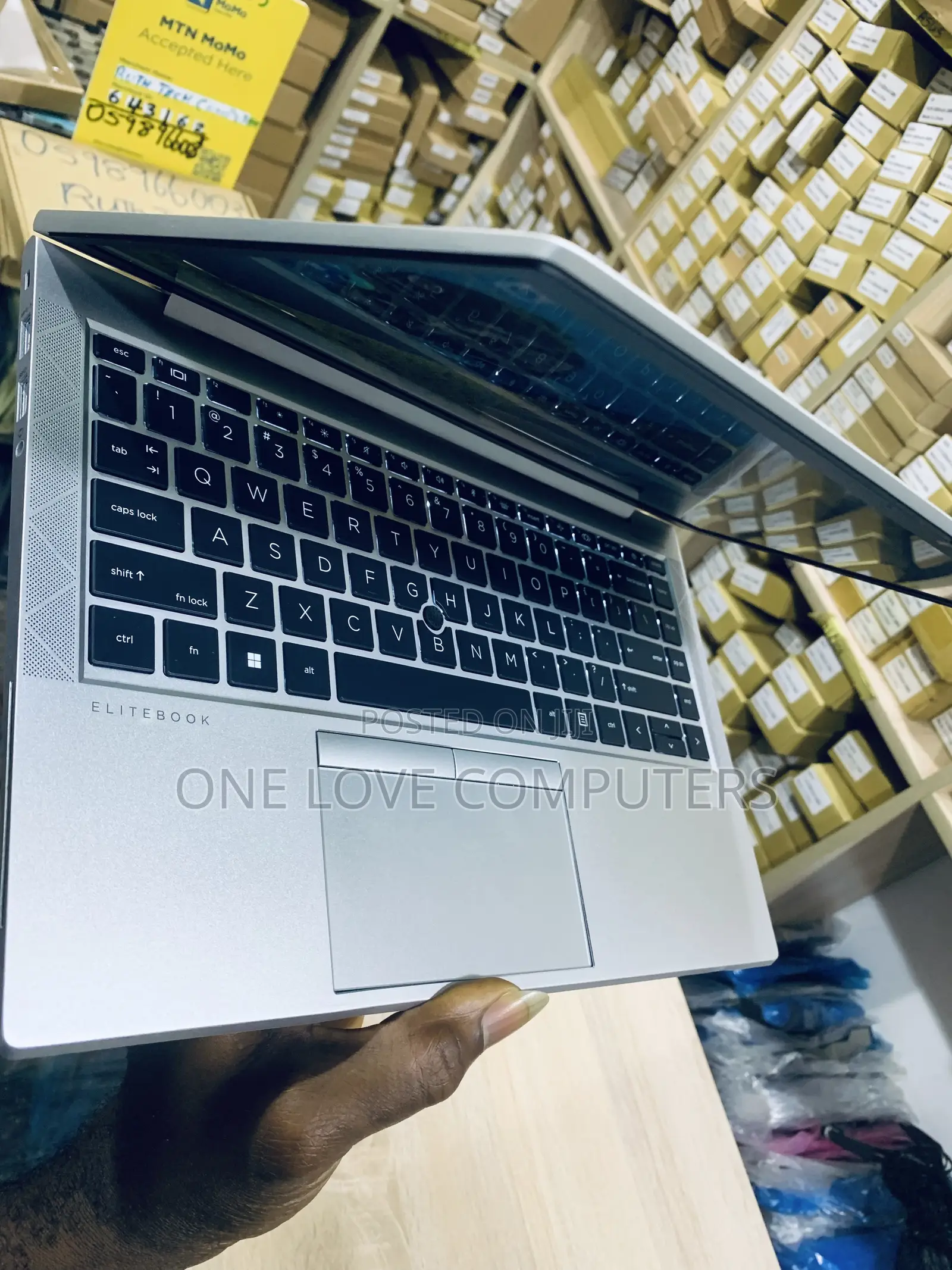 Laptop HP EliteBook 845 G8 16GB AMD Ryzen 3 SSD 256GB
