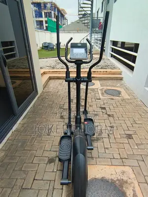 Cross Trainer