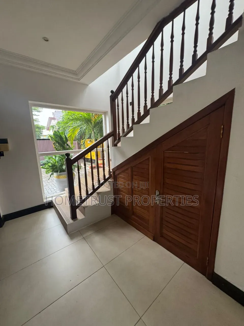 4bdrm Duplex in Airport Residential for rent