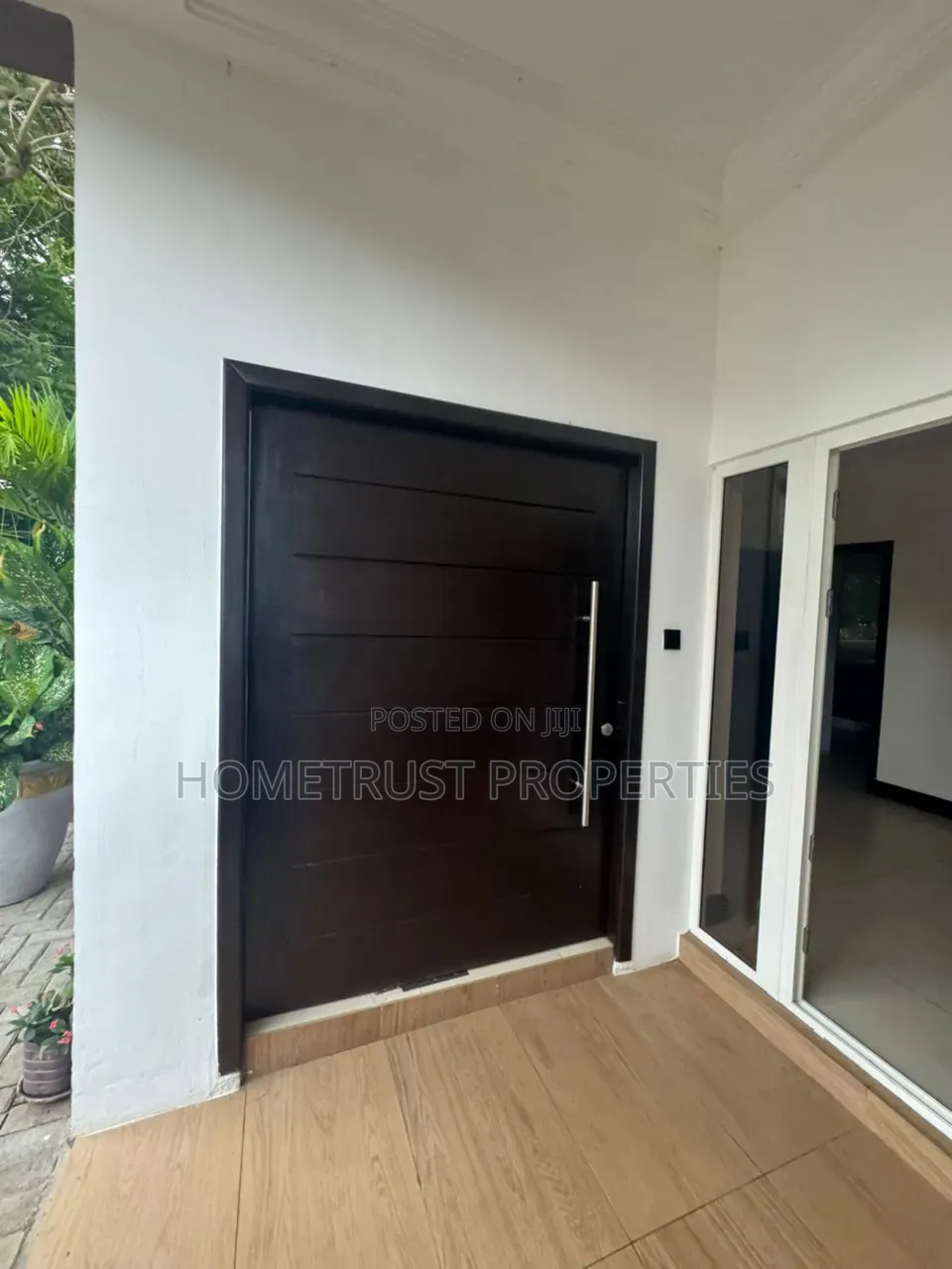 4bdrm Duplex in Airport Residential for rent