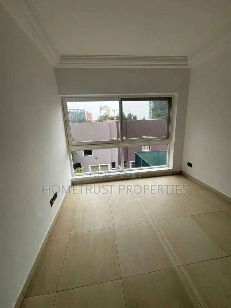 4bdrm Duplex in Airport Residential for rent