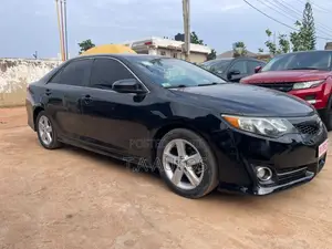 Toyota Camry SE 4dr Sedan (2.5L 4cyl 6A) 2013 Black