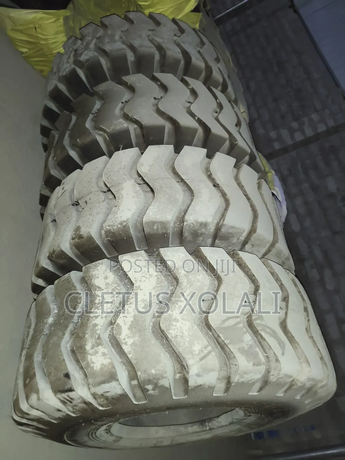 Payloader Tires