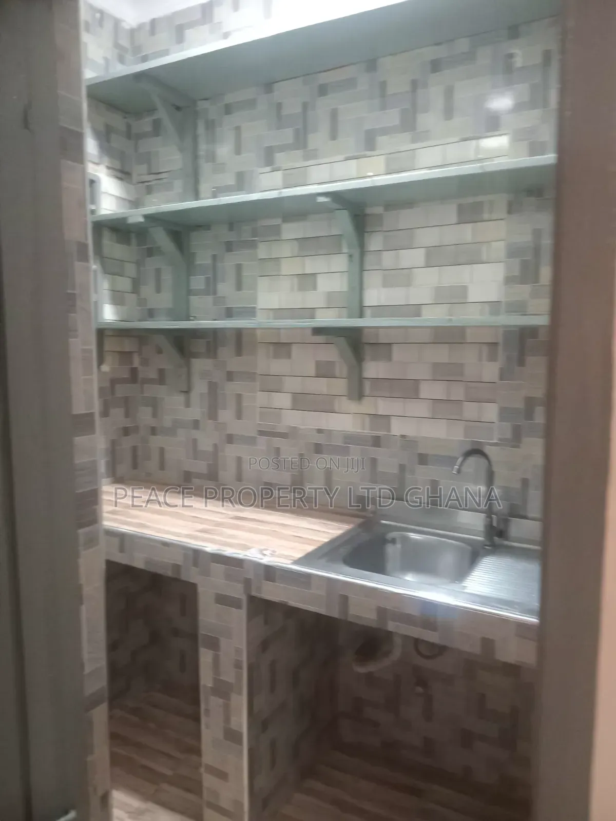 1bdrm Apartment in Adenta Home Of Homes, Barrier for rent