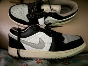 Sneaker for Sale