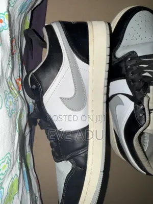Sneaker for Sale