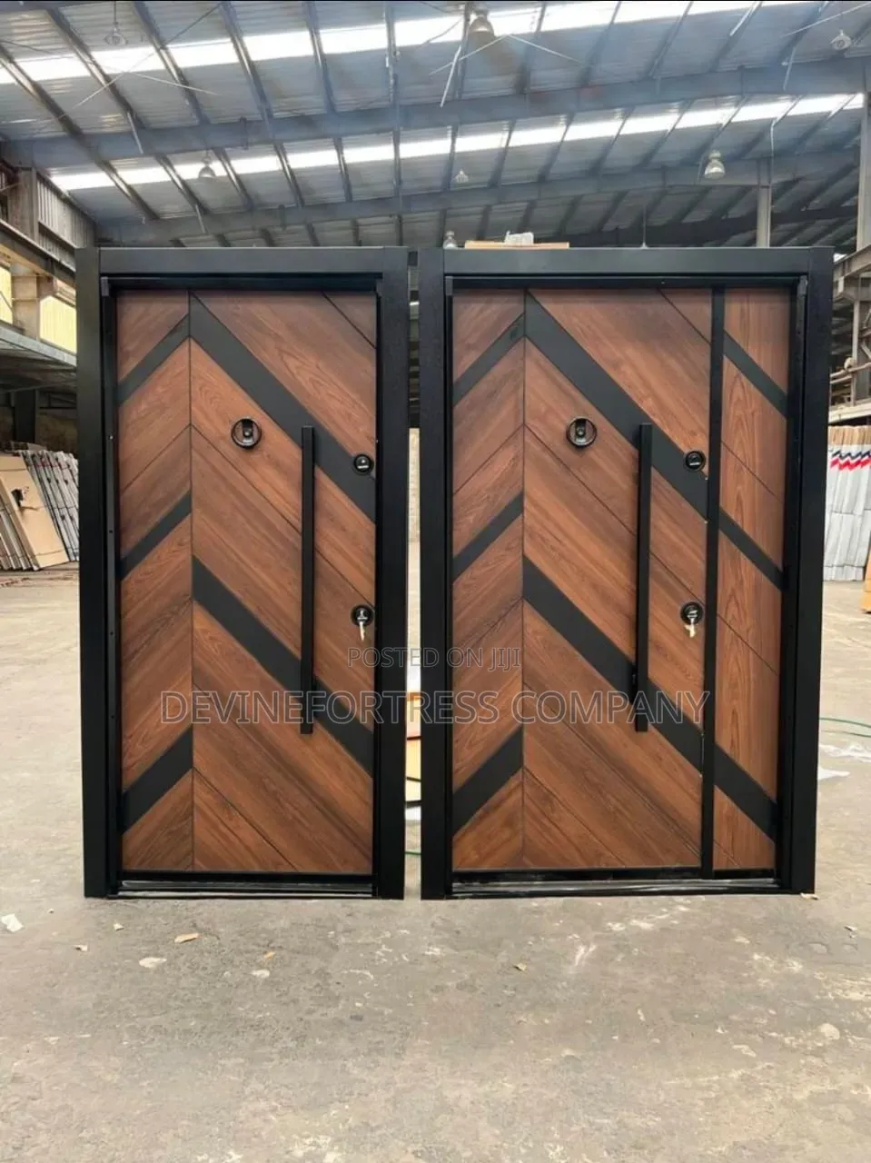 High Quality Gray Brown Color Mix Heavy Duty 11⁄2 Door