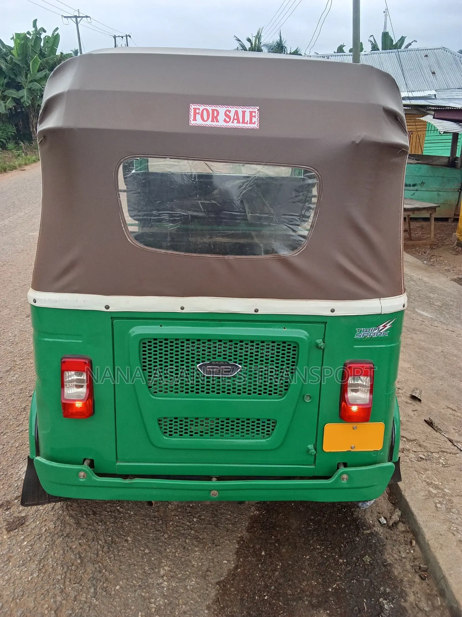 Bajaj RE 2025 Green