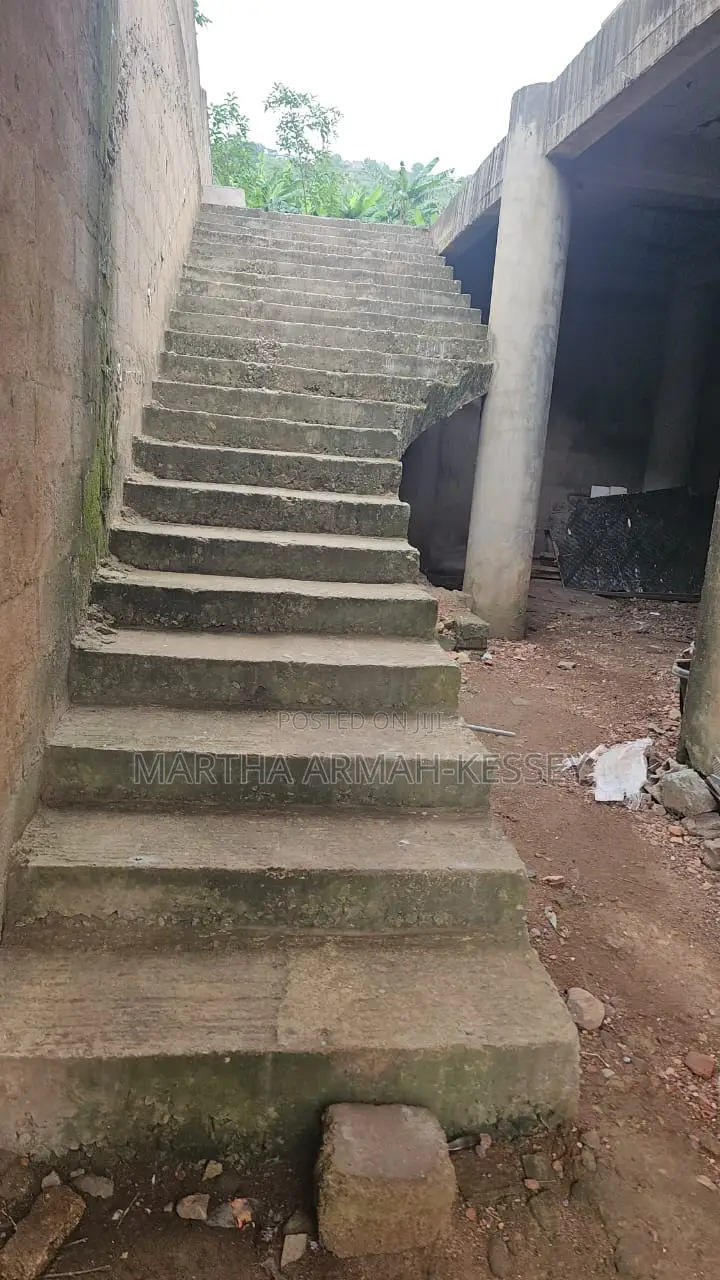 11bdrm Apartment in Kays Real Estate, Accra Metropolitan for sale