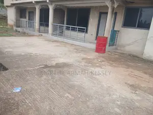 11bdrm Apartment in Kays Real Estate, Accra Metropolitan for sale