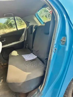 Toyota Vitz 2010 Blue
