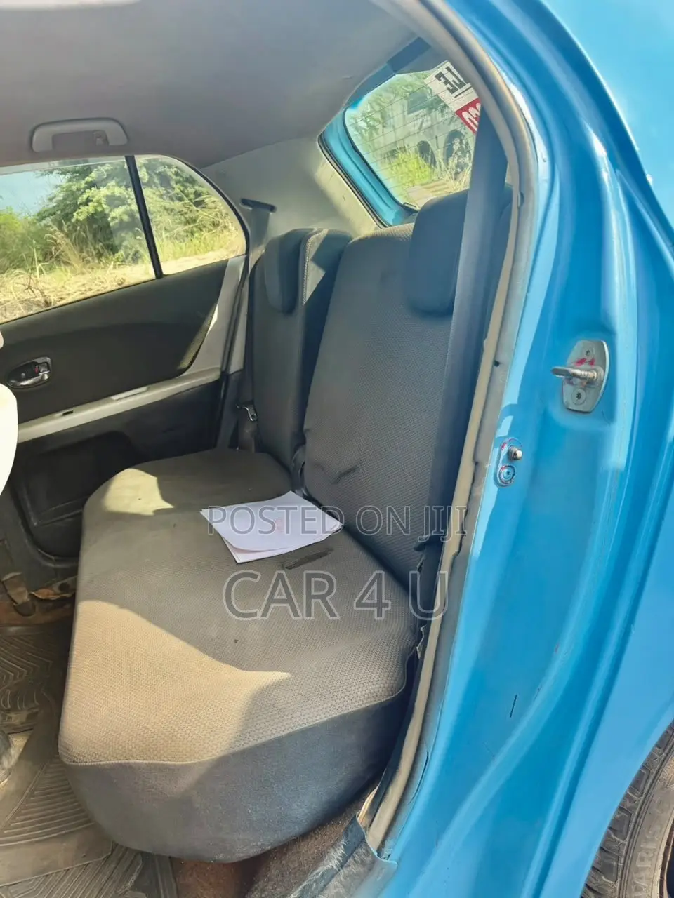 Toyota Vitz 2010 Blue