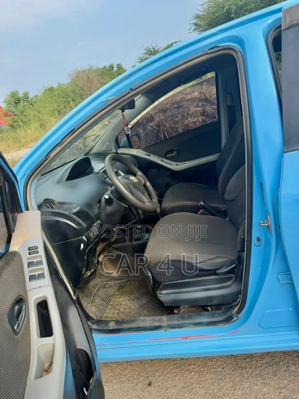 Toyota Vitz 2010 Blue