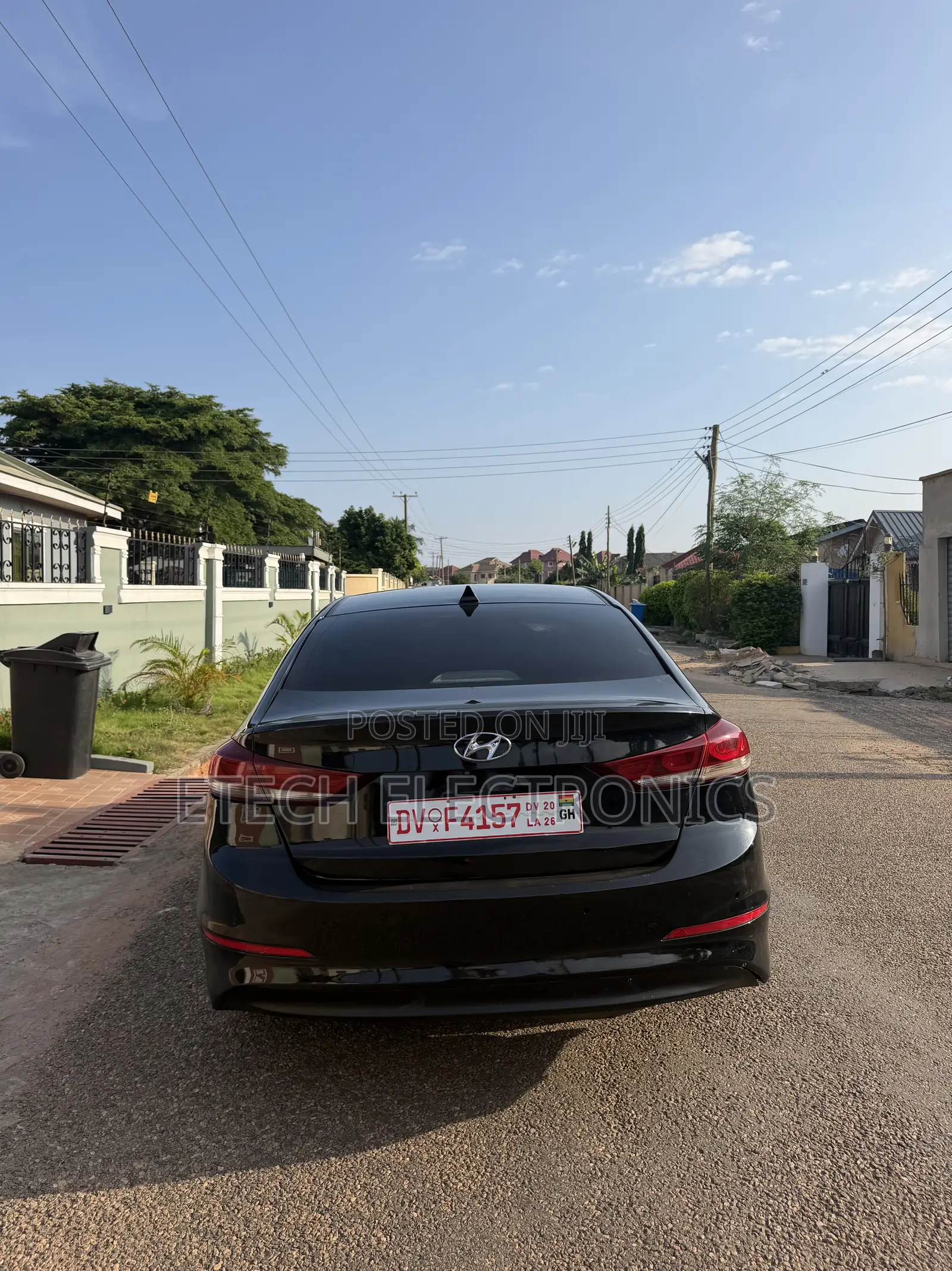 Hyundai Elantra Limited Sedan FWD (2.0L 4cyl 6A) 2017 Black
