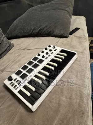 Akai MPK Mini Midi Keyboard White Version