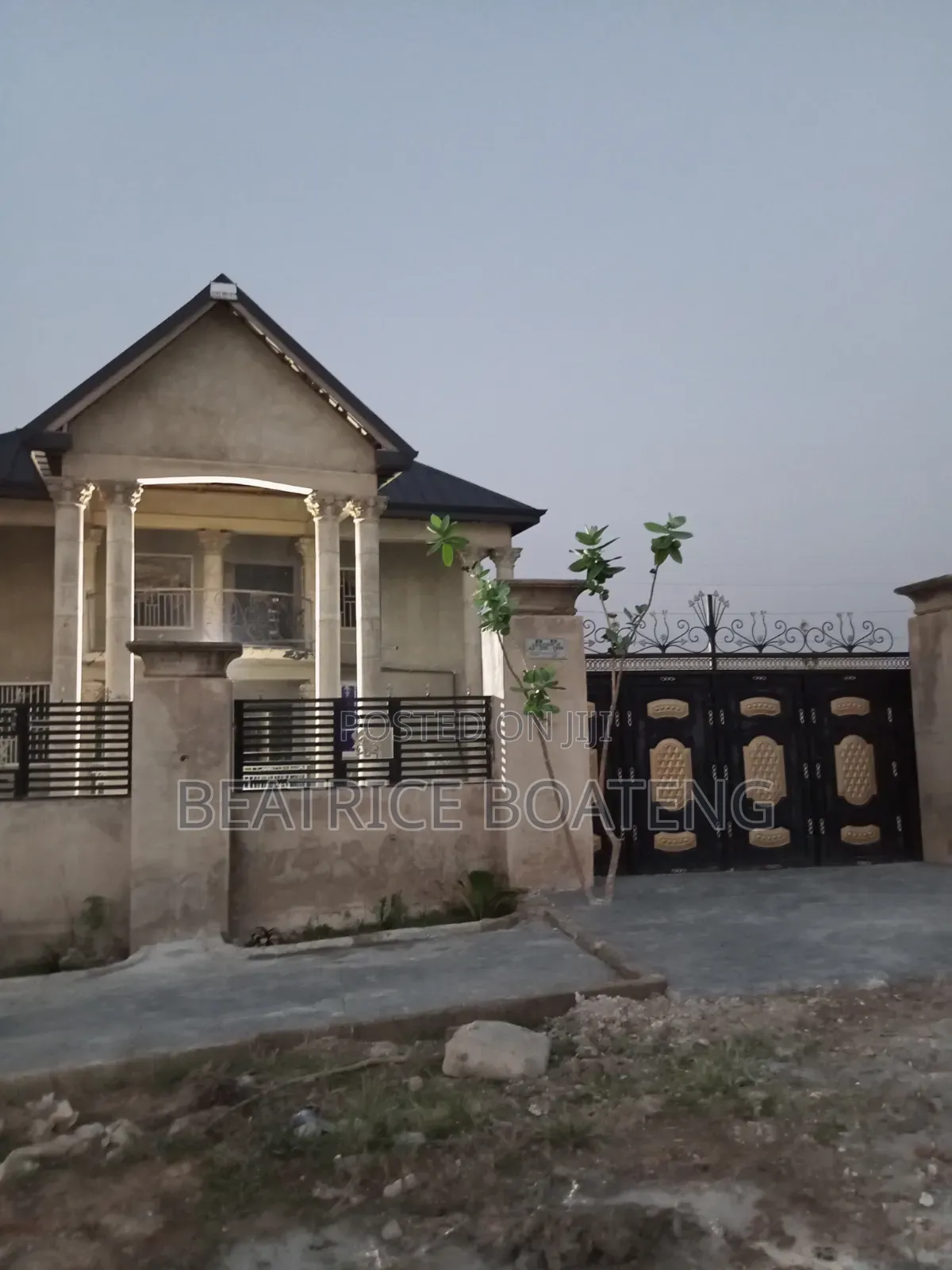 6bdrm House in Kwabre for sale