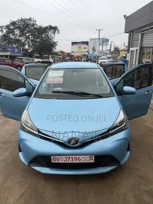 Toyota Vitz 2016 Blue