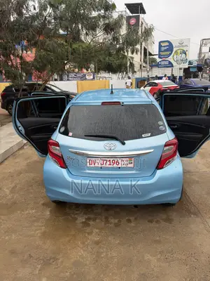Toyota Vitz 2016 Blue