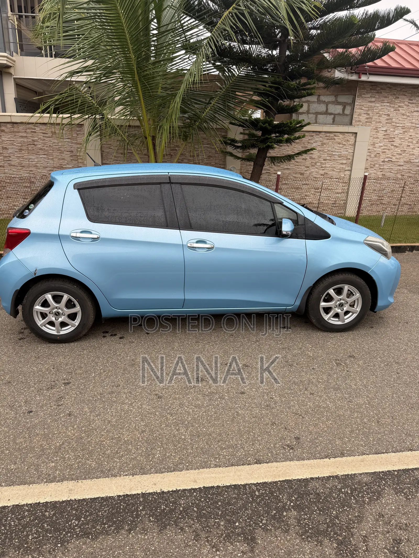 Toyota Vitz 2016 Blue
