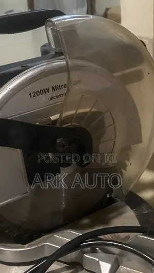 B Q 1200w Mitre Saw