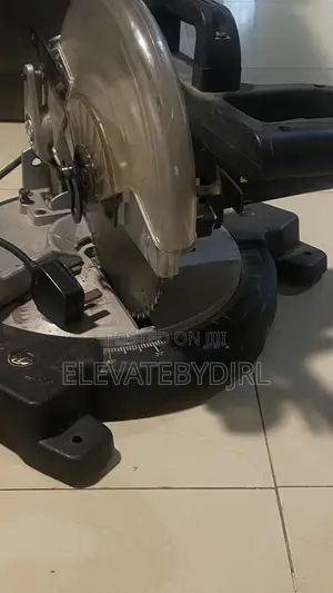 B Q 1200w Mitre Saw