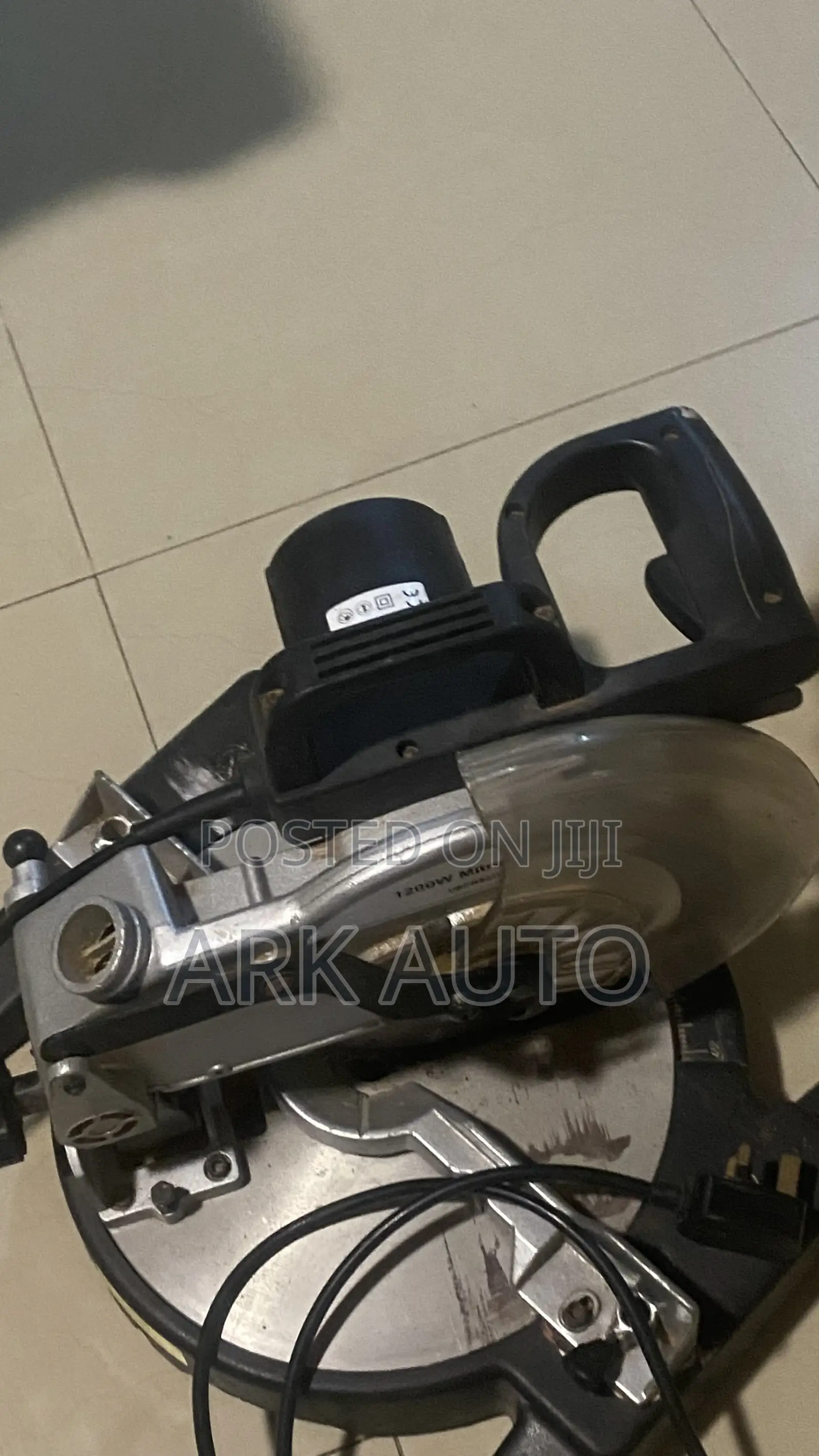 B Q 1200w Mitre Saw