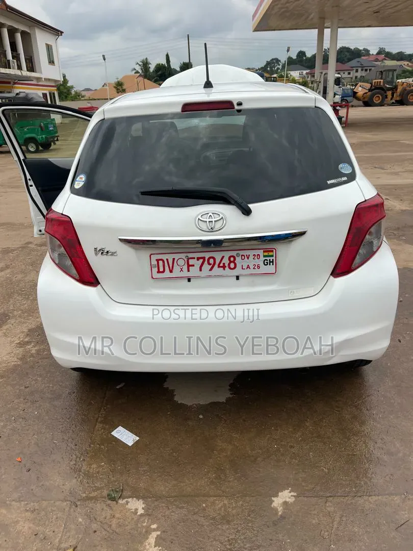 Toyota Vitz 2012 White