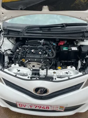 Toyota Vitz 2012 White