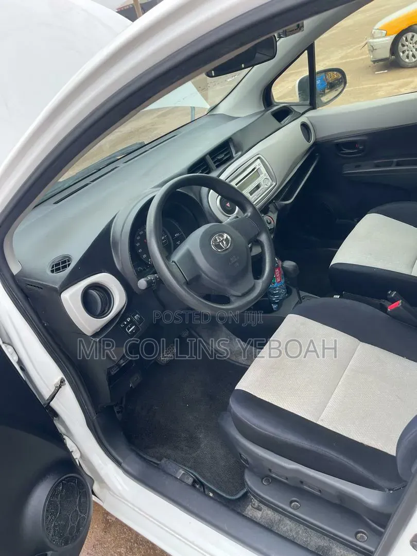 Toyota Vitz 2012 White