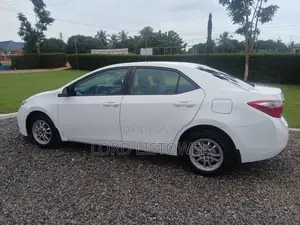 Toyota Corolla L 4dr Sedan (1.8L 4cyl 4A) 2014 White