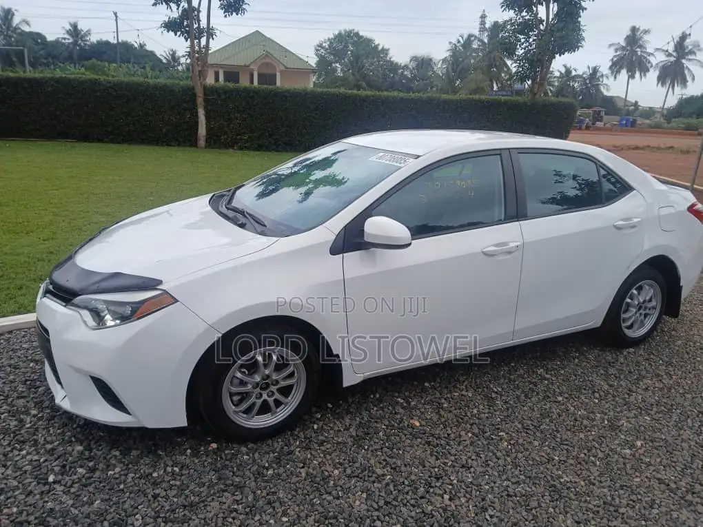 Toyota Corolla L 4dr Sedan (1.8L 4cyl 4A) 2014 White