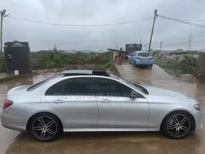 Mercedes-Benz E300 2019 Silver
