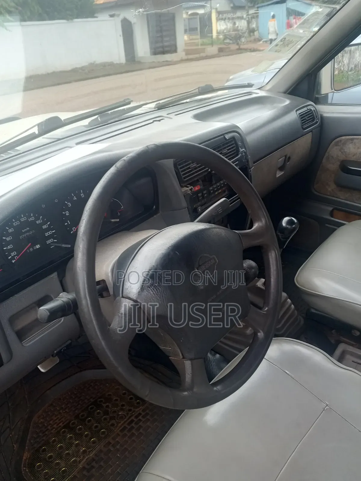 Nissan Hardbody 2000i 2006 Gray