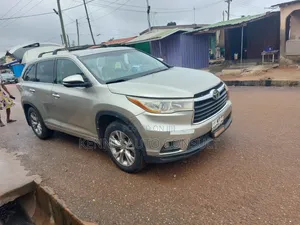 Toyota Highlander 2014 Gold