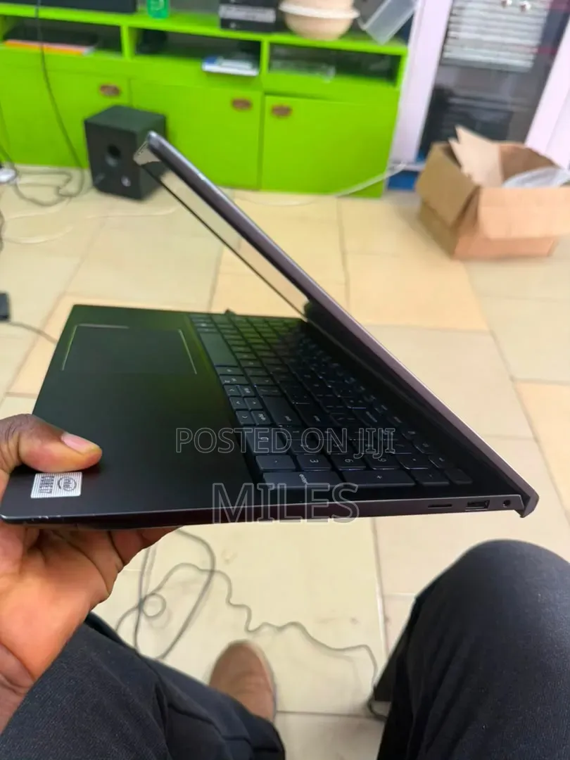 Laptop Dell Vostro 7510 4GB Intel Core i7 SSD 256GB
