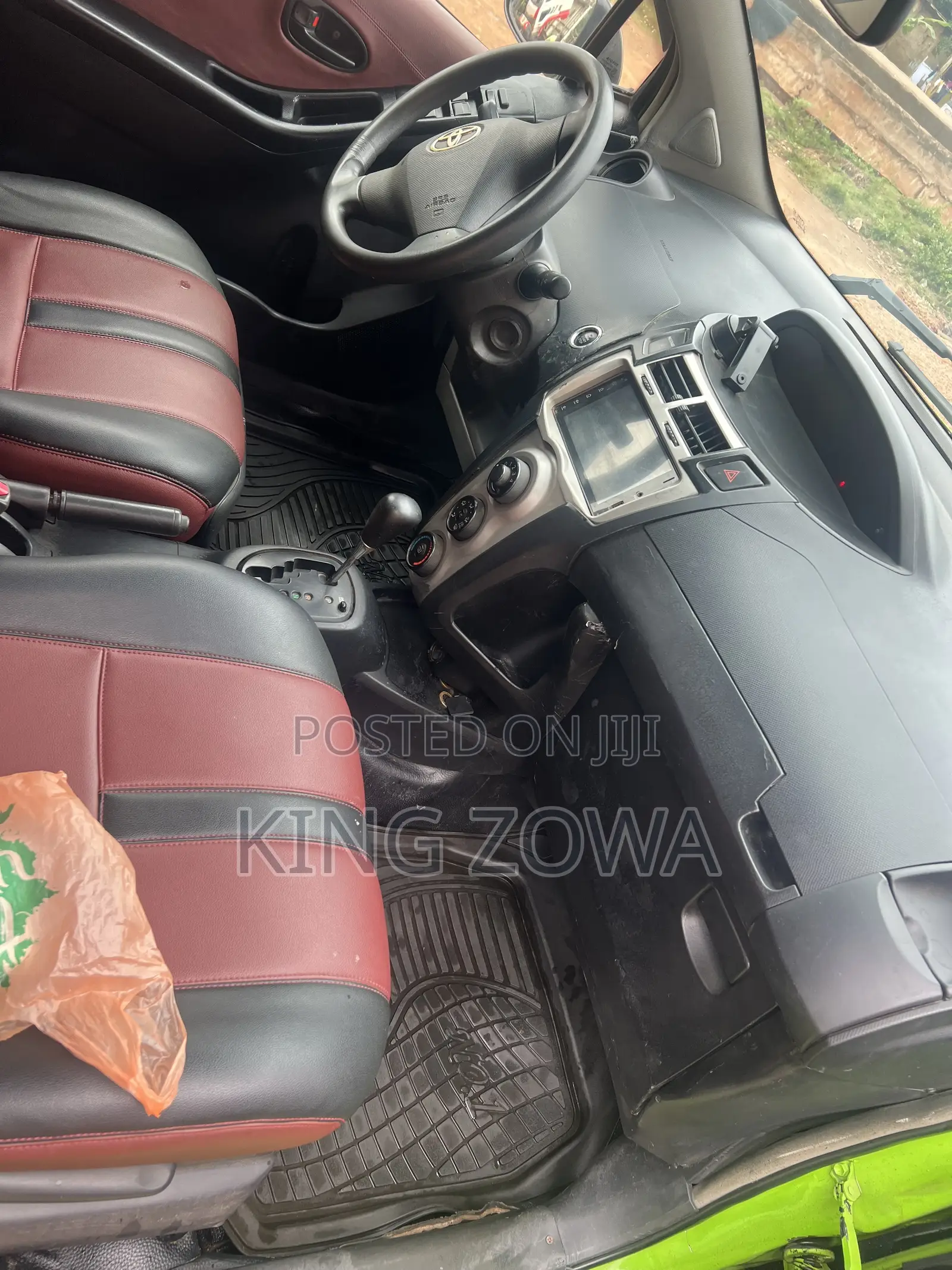 Toyota Vitz 2010 Green