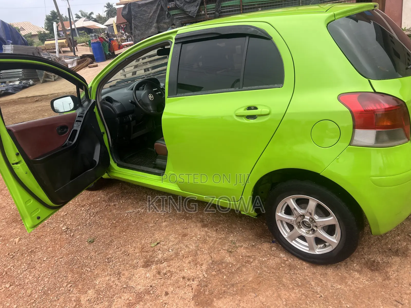 Toyota Vitz 2010 Green