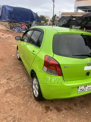 Toyota Vitz 2010 Green