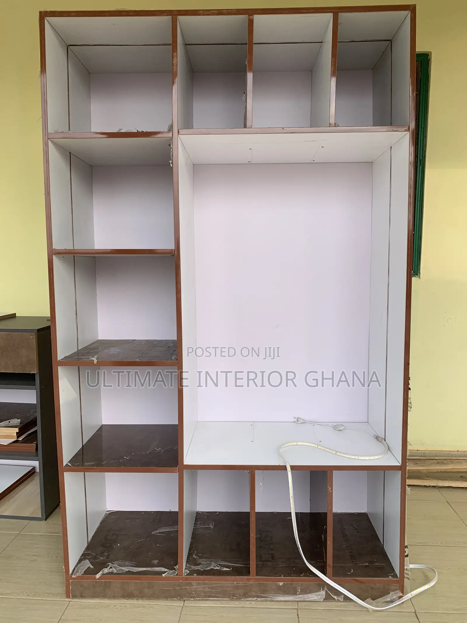 Modern Open Wardrobe With LED Light - 8 Compartments - Kumasi
